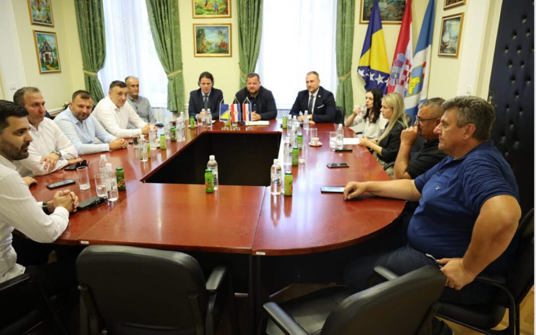 Hrvatski ministar Vlajčić posjetio Ljubuški: Najavljeni projekti potpore poljoprivrednicima