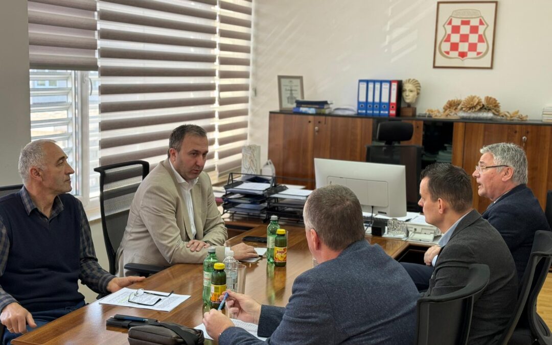 U prostorijama Ministarstva gospodarstva Županije Zapadnohercegovačke održan je radni sastanak ministra Širića s načelnikom Općine Grude