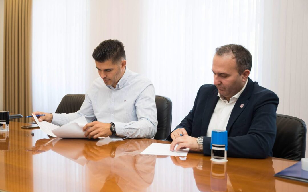 Ministar Širić i gradonačelnik Pavković potpisali tri ugovora o sufinanciranju ukupne vrijednosti 272.000,00 KM